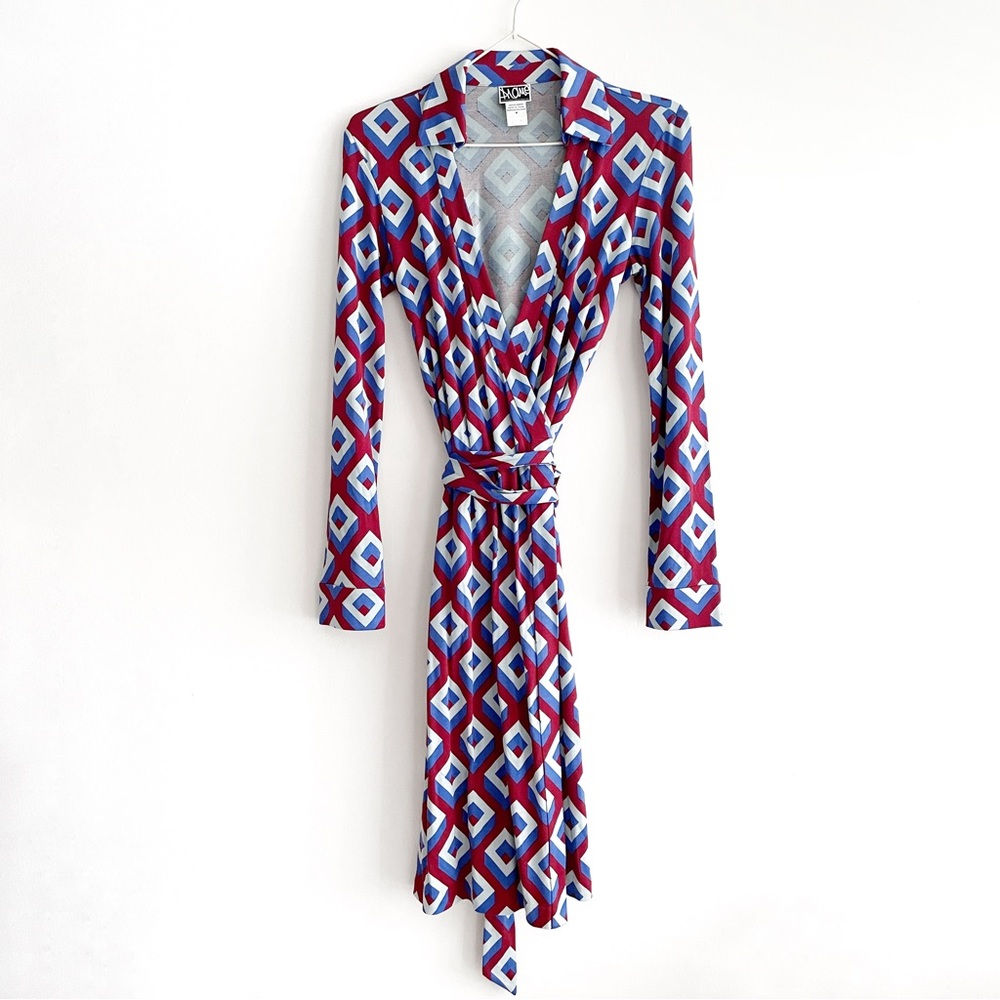 RARE DIANE VON FURSTENBERG Printed Silk Wrap Dress